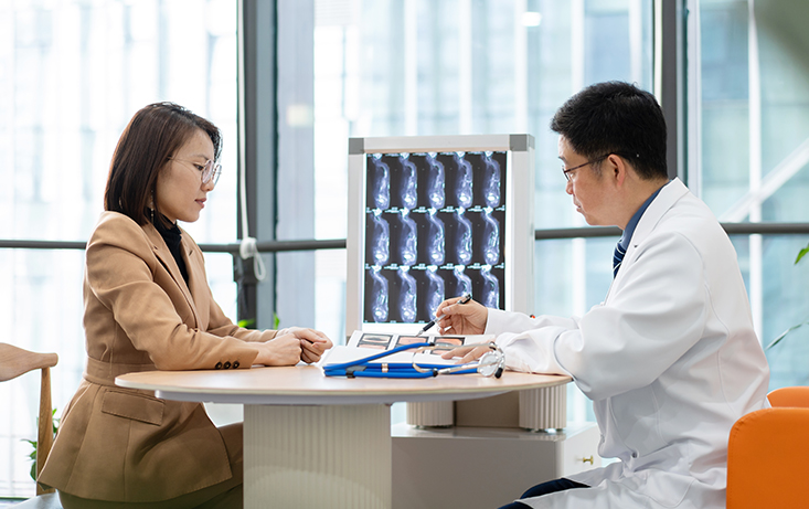 慢病缠身、父母养老、突发状况——专属健康顾问服务如何应对？