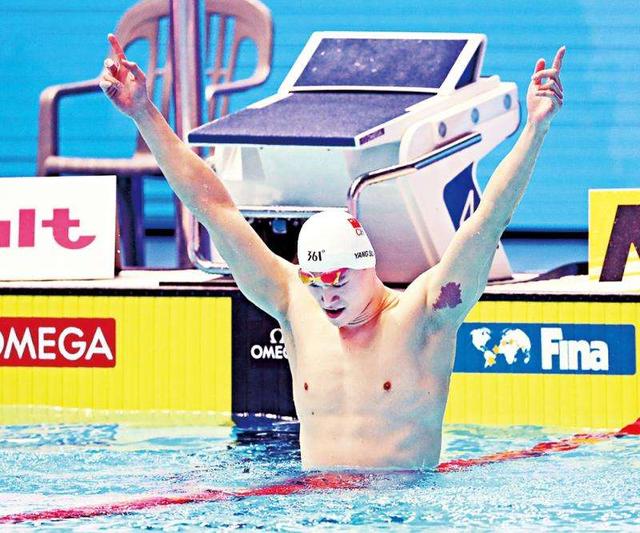 霍顿之流为何屡次挑衅孙杨，颁奖现场有谁注意到这一细节，解气