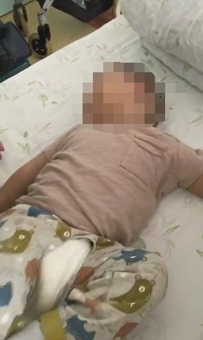 如何处理婴幼儿发烧？这位母亲的处理方式，毁了孩子的一生