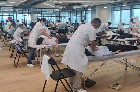 聊了2000+高管，我们发现企业首席健康官是企业吸引人才的核心要素