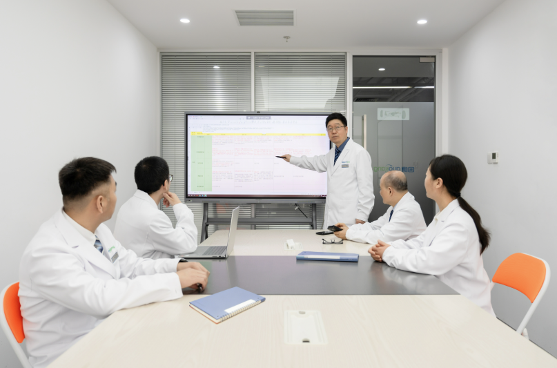 慢病缠身、父母养老、突发状况——专属健康顾问服务如何应对？